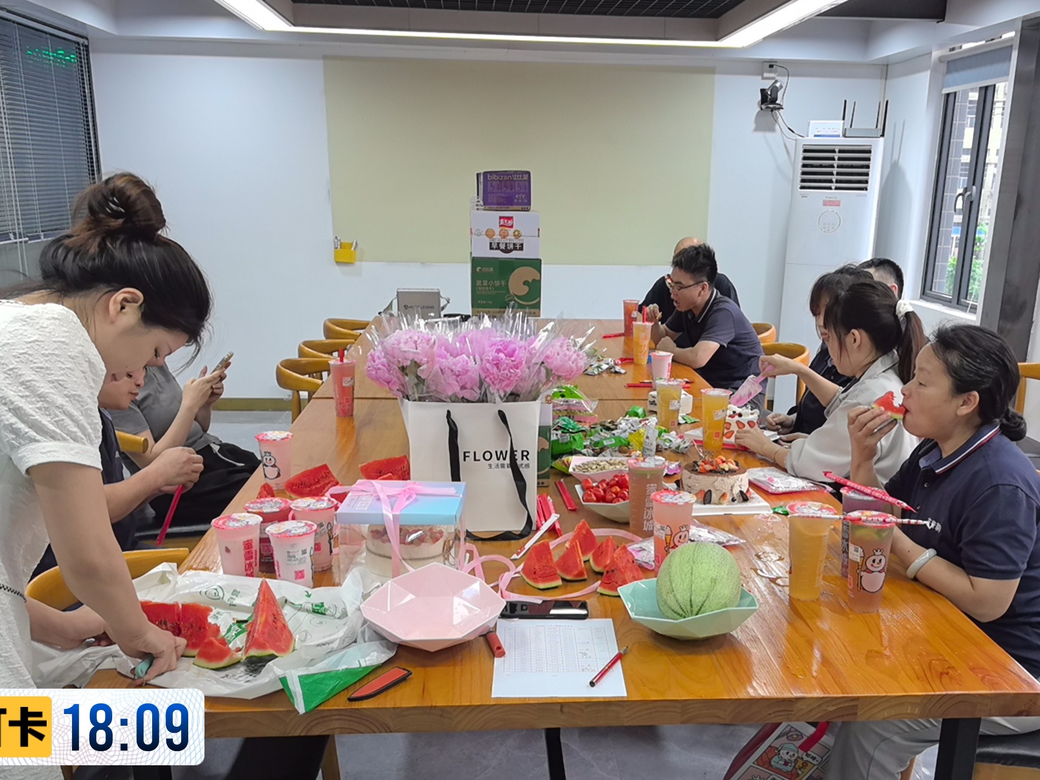 感恩有你,共赴未来—5月员工入职周年纪念活动温情落幕